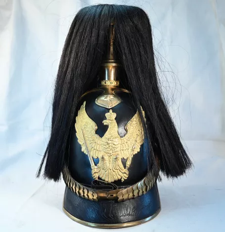 Prussian Model 1842 Dragoon Officer Pickelhaube - Zu Parade. Visuel